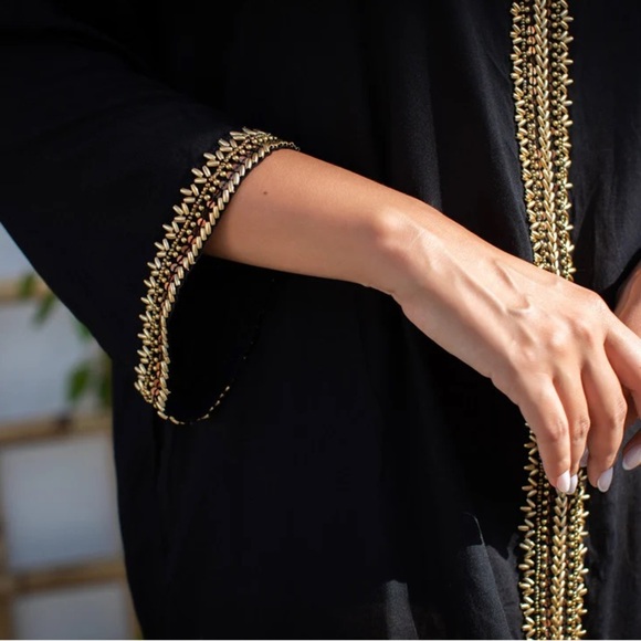 MIRA Black V-neck 3/4 Sleeve Gold Beads Embroidered Boho Flowy Tunic Womens Sz L - Picture 3 of 11